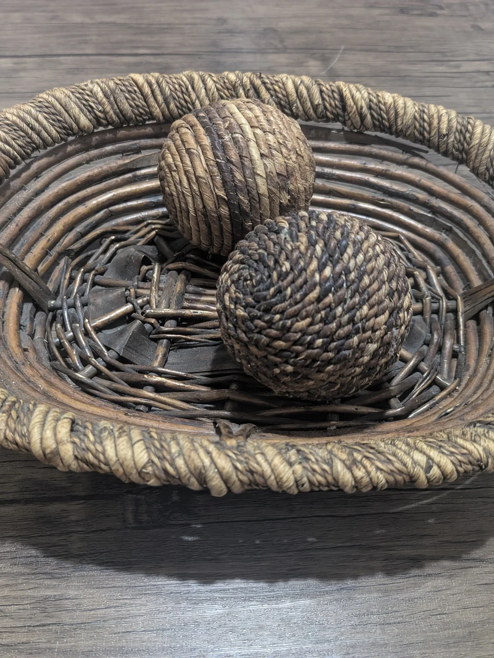 woven wicker and rattan oval decorative basket With Ball Filler